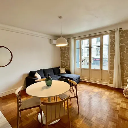 Corneille Apartment *